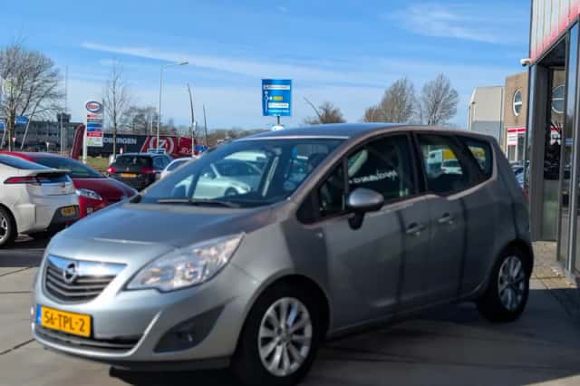 Opel Meriva (2012) thumbnail 3