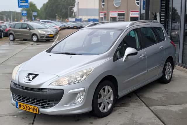 Peugeot 308 (2009) thumbnail 3