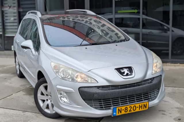 Peugeot 308 (2009) thumbnail 4