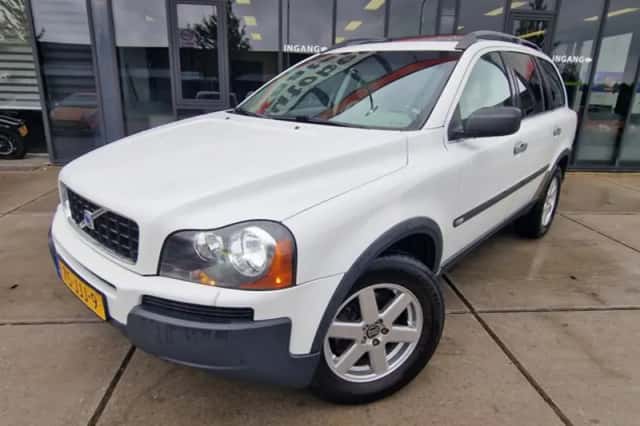 Volvo XC90 (2004) thumbnail 1