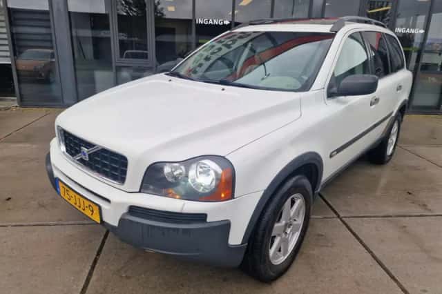Volvo XC90 (2004) thumbnail 4
