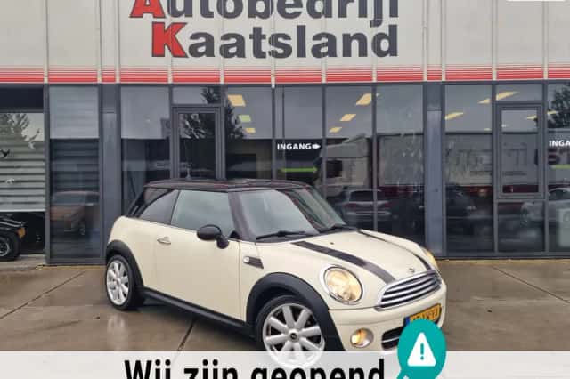 MINI Cooper (2007) thumbnail 2