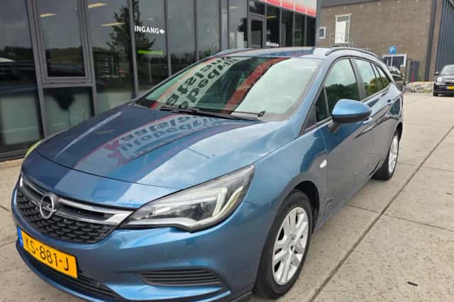 Opel Astra Sports Tourer (2016) thumbnail 3