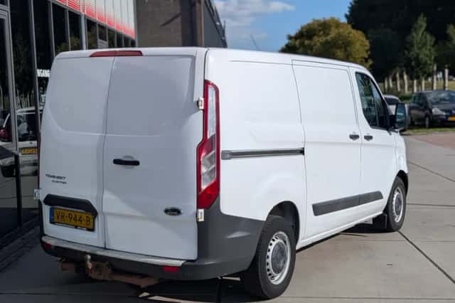 Ford Transit Custom (2015) thumbnail 3