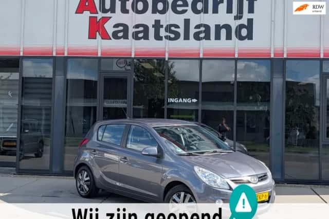 Hyundai i20 (2012) thumbnail 2