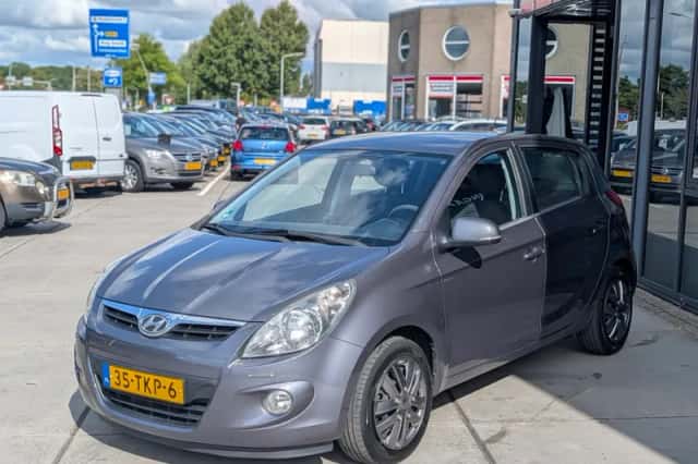 Hyundai i20 (2012) thumbnail 4