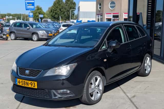 SEAT Ibiza (2013) thumbnail 3