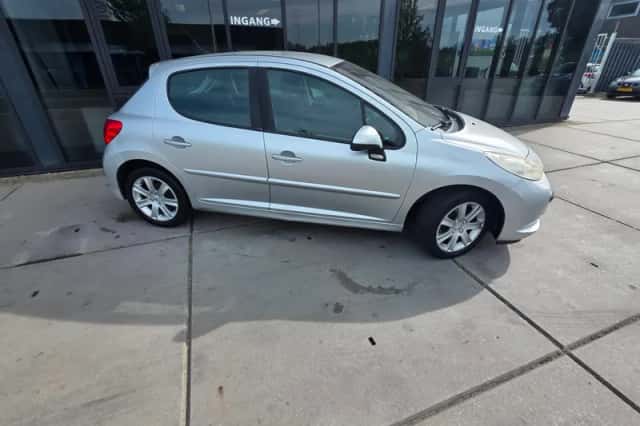Peugeot 207 (2006) thumbnail 4