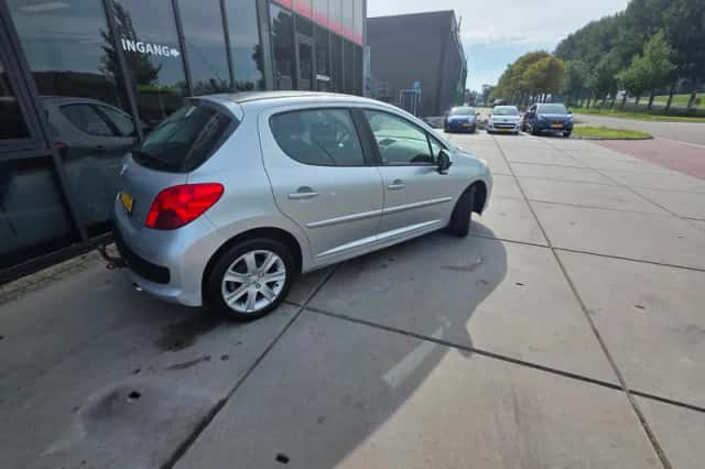 Peugeot 207 (2006) thumbnail 6