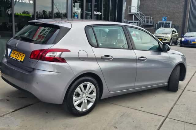 Peugeot 308 (2017) thumbnail 4