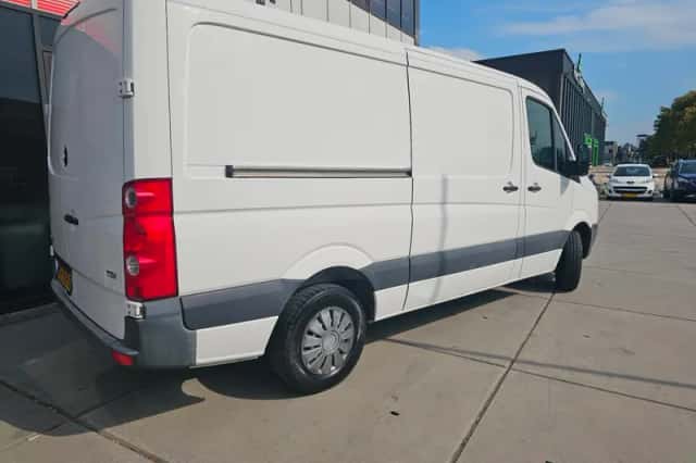 Volkswagen Crafter (2015) thumbnail 4