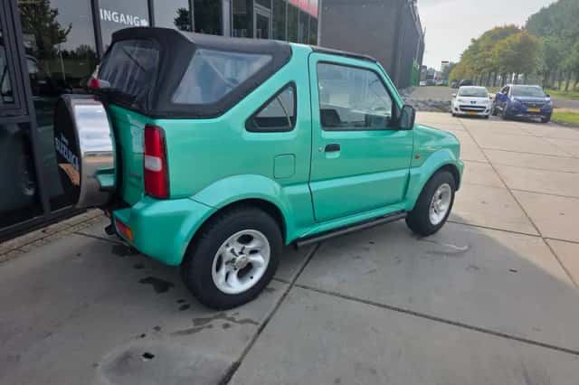 Suzuki Jimny (2000) thumbnail 5