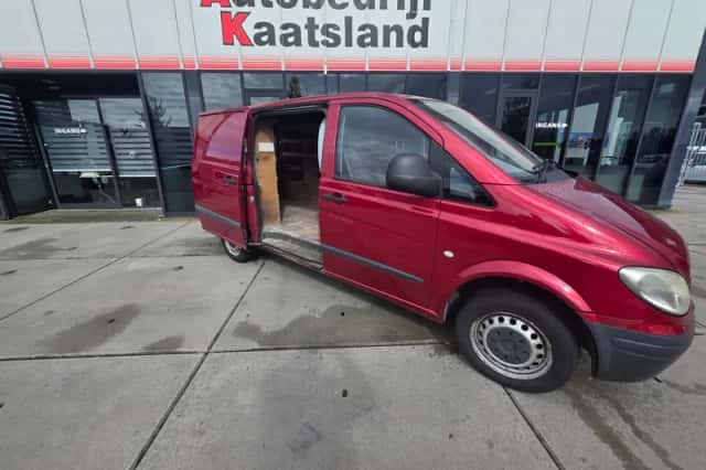 Mercedes-Benz Vito (2008) thumbnail 2