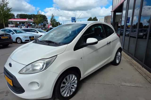 Ford Ka (2011) thumbnail 3
