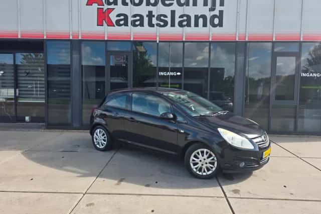Opel Corsa (2008) thumbnail 1