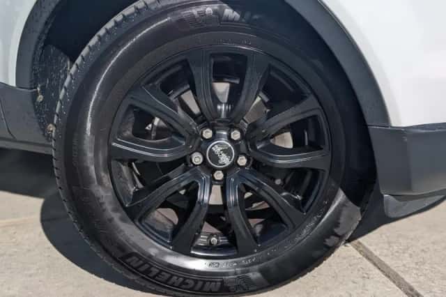 Land Rover Range Rover Evoque (2014) thumbnail 2