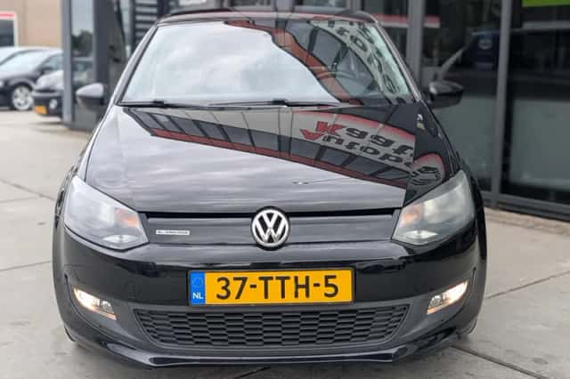 Volkswagen Polo (2012) thumbnail 2