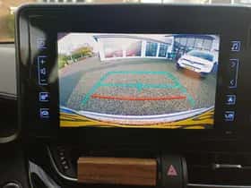 Toyota C-HR (2017) thumbnail 12
