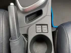 Toyota Auris (2013) thumbnail 13