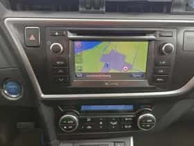 Toyota Auris (2013) thumbnail 10