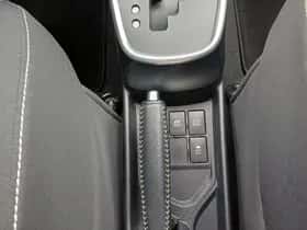 Toyota Yaris (2015) thumbnail 14