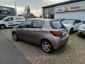 Toyota Yaris (2015) thumbnail 24