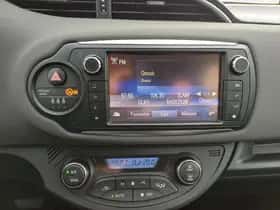 Toyota Yaris (2015) thumbnail 28