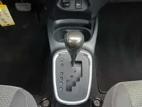Toyota Yaris (2015) thumbnail 35