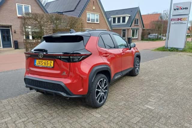 Toyota Yaris Cross (2024) thumbnail 3