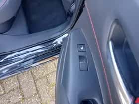 Toyota Corolla thumbnail 50