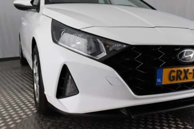Hyundai i20 (2021) thumbnail 5