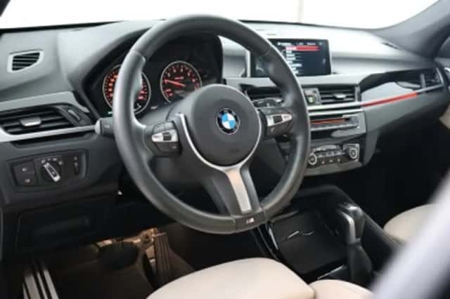 BMW X1 (2017) thumbnail 3