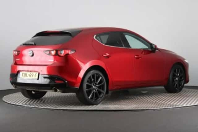Mazda 3 (2023) thumbnail 2