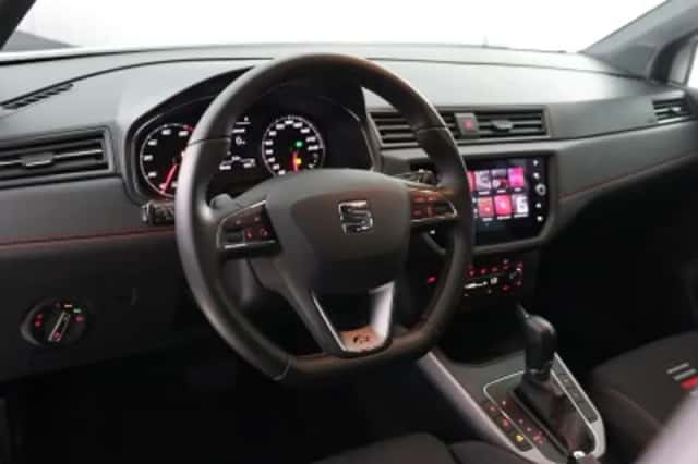 SEAT Arona (2019) thumbnail 3