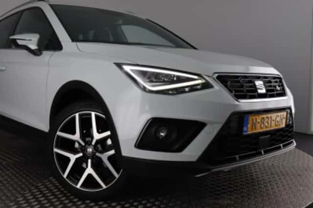 SEAT Arona (2019) thumbnail 5