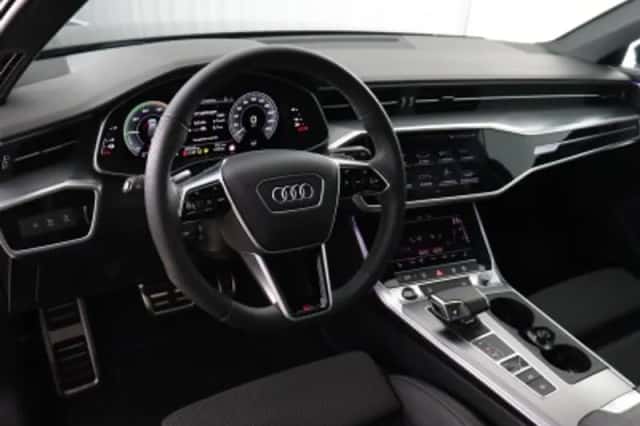 Audi A6 (2022) thumbnail 3