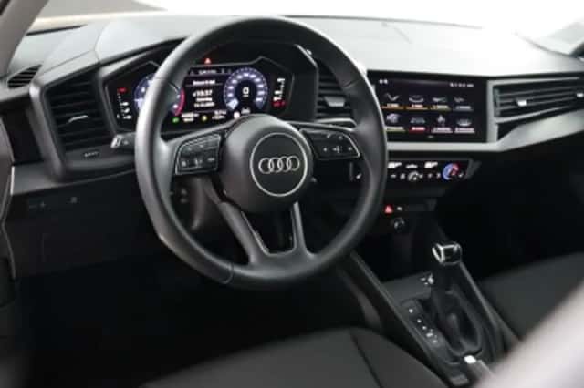 Audi A1 (2024) thumbnail 3