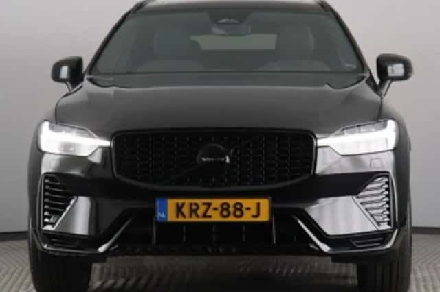 Volvo XC60 (2024) thumbnail 4