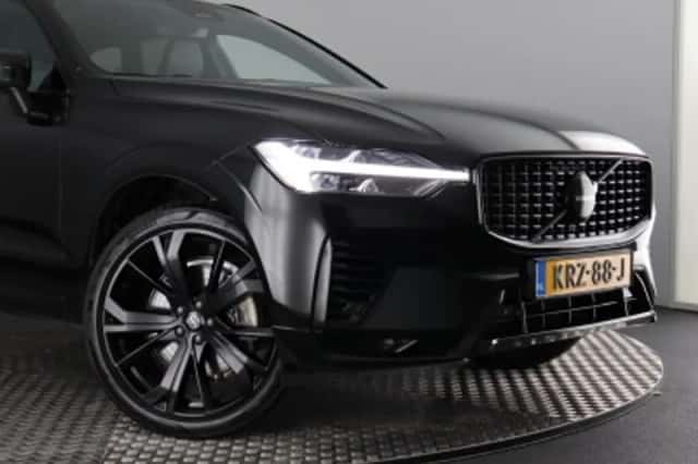 Volvo XC60 (2024) thumbnail 5