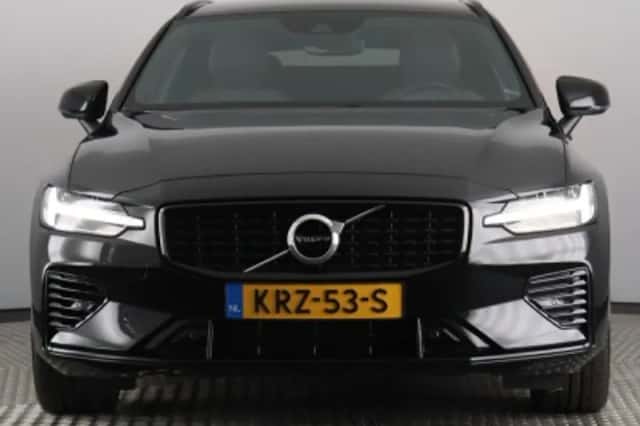 Volvo V60 (2022) thumbnail 4