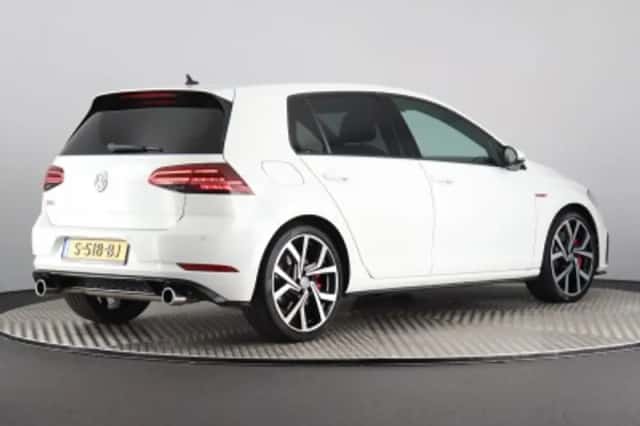 Volkswagen Golf (2019) thumbnail 2