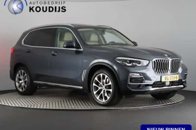 BMW X5 (2019) thumbnail 1