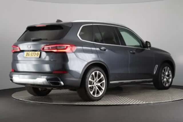 BMW X5 (2019) thumbnail 2