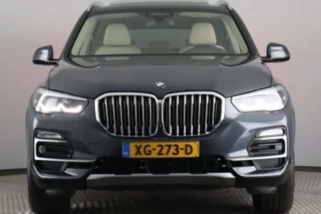 BMW X5 (2019) thumbnail 4