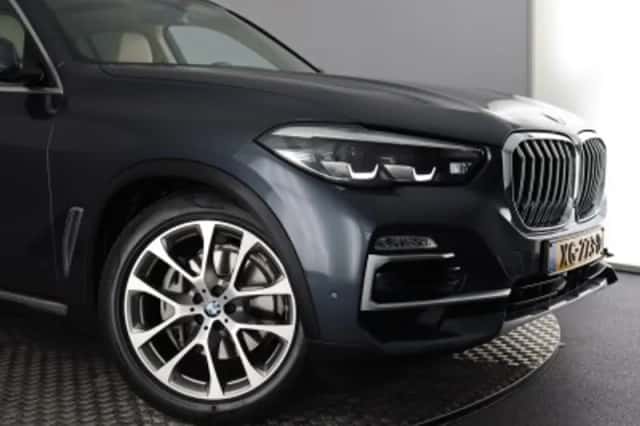BMW X5 (2019) thumbnail 5
