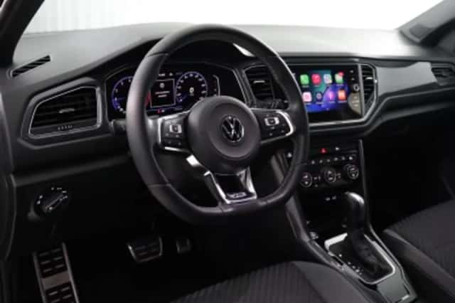 Volkswagen T-Roc (2020) thumbnail 3