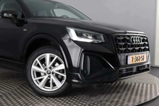 Audi Q2 (2022) thumbnail 5