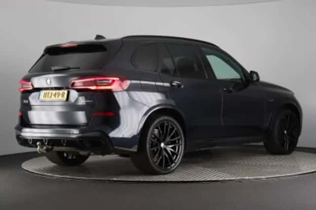 BMW X5 (2022) thumbnail 2