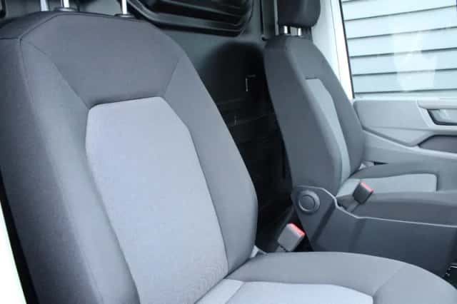 Volkswagen Crafter (2024) thumbnail 2