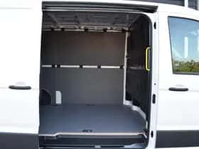 Volkswagen Crafter (2024) thumbnail 9